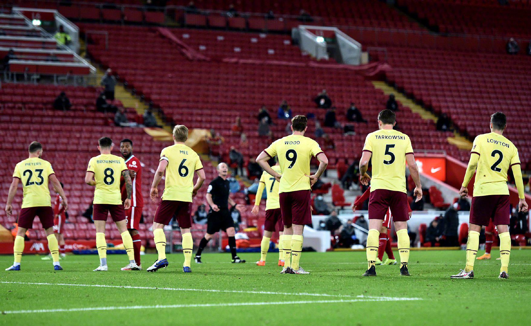 市场蓬勃发 市场蓬勃发